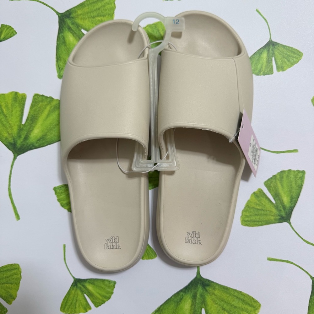 Wild Fable Cream Slides Slip-Ons